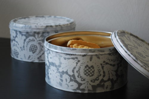 Burkar med spetsmönster